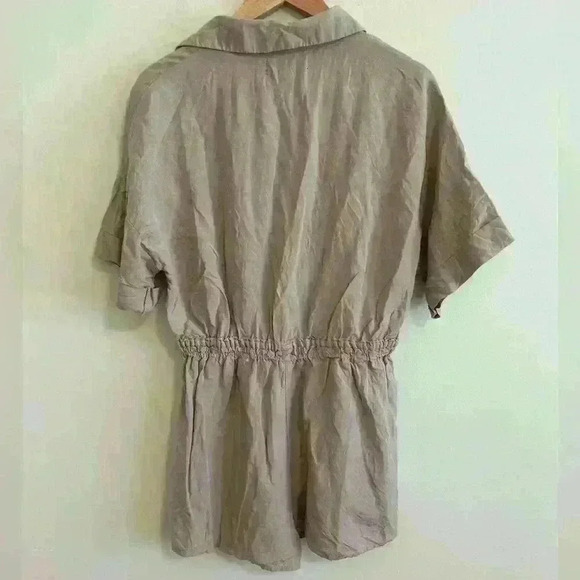 BLANK NYC Linen Blend Short Sleeve Collared Romper Beige Tan Size Medium Pockets - Picture 6 of 8